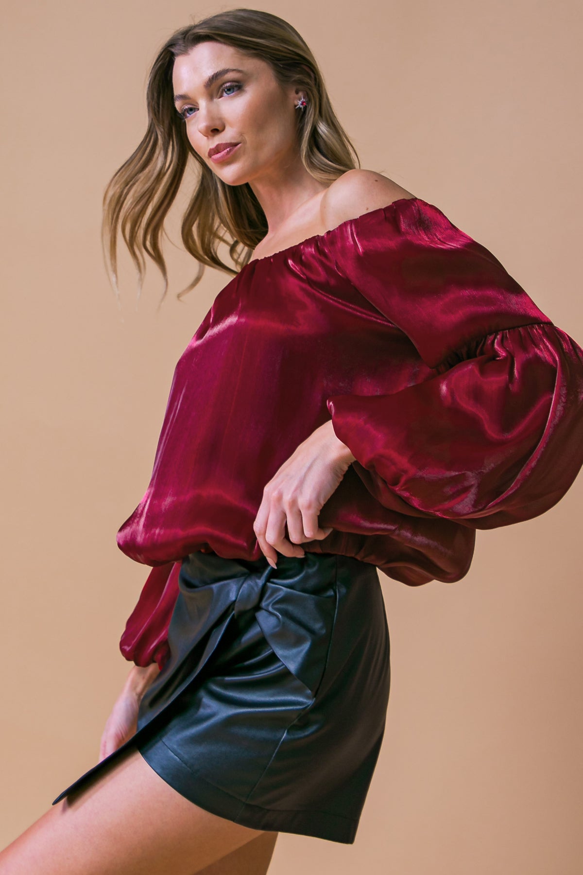 SIMPLY FAVORED WOVEN TOP Flying Tomato